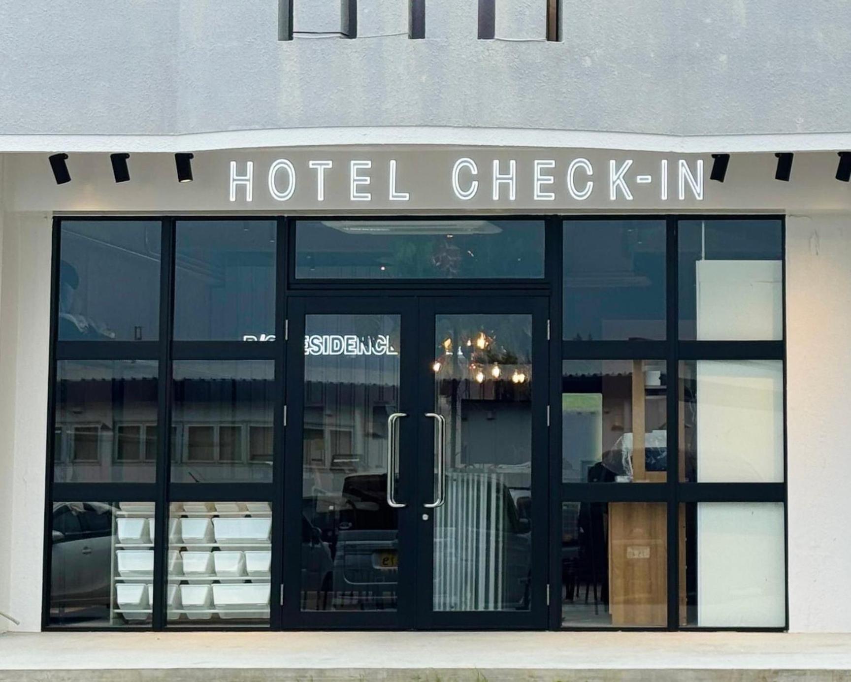 Hotel Paradiso Miyakojima Bagian luar foto